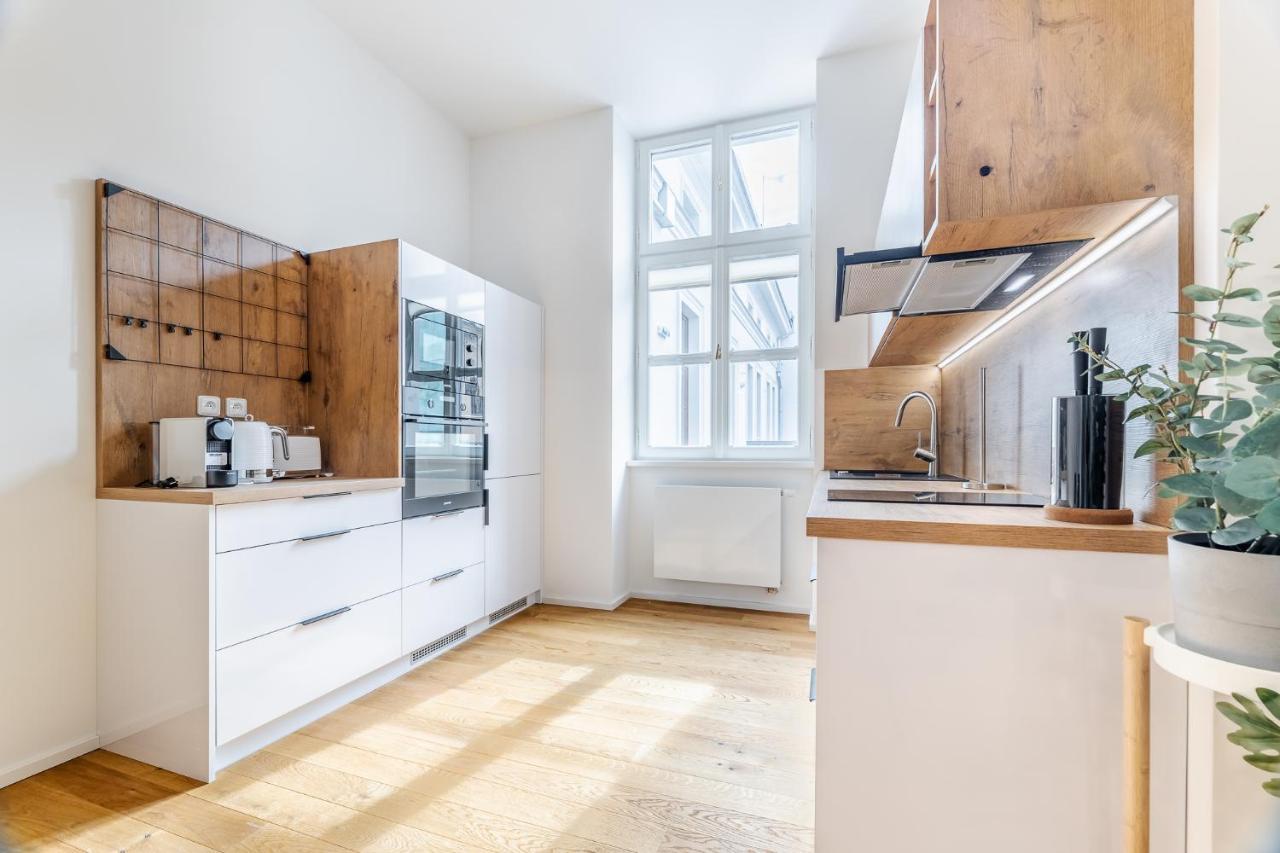 Elegant Apartments Located In The Centre Of Praag Buitenkant foto