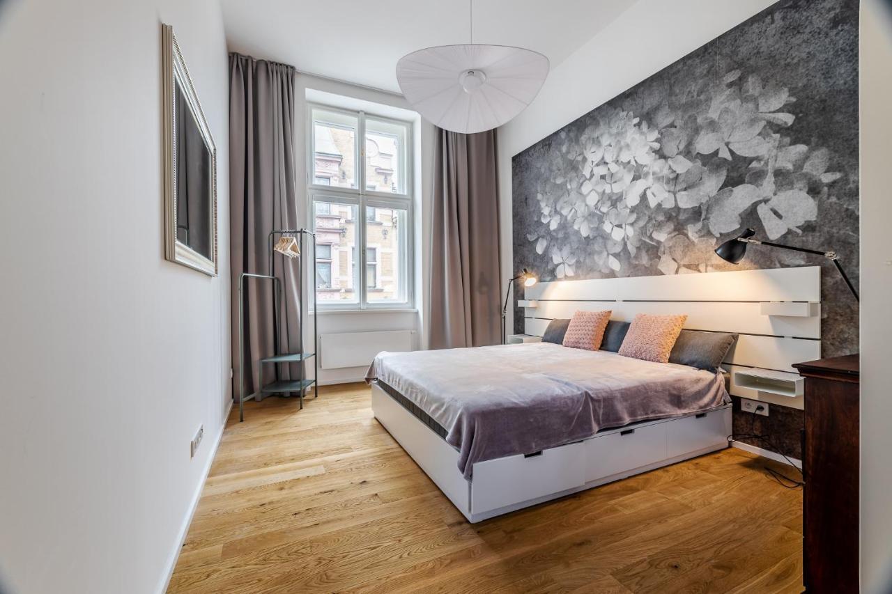Elegant Apartments Located In The Centre Of Praag Buitenkant foto
