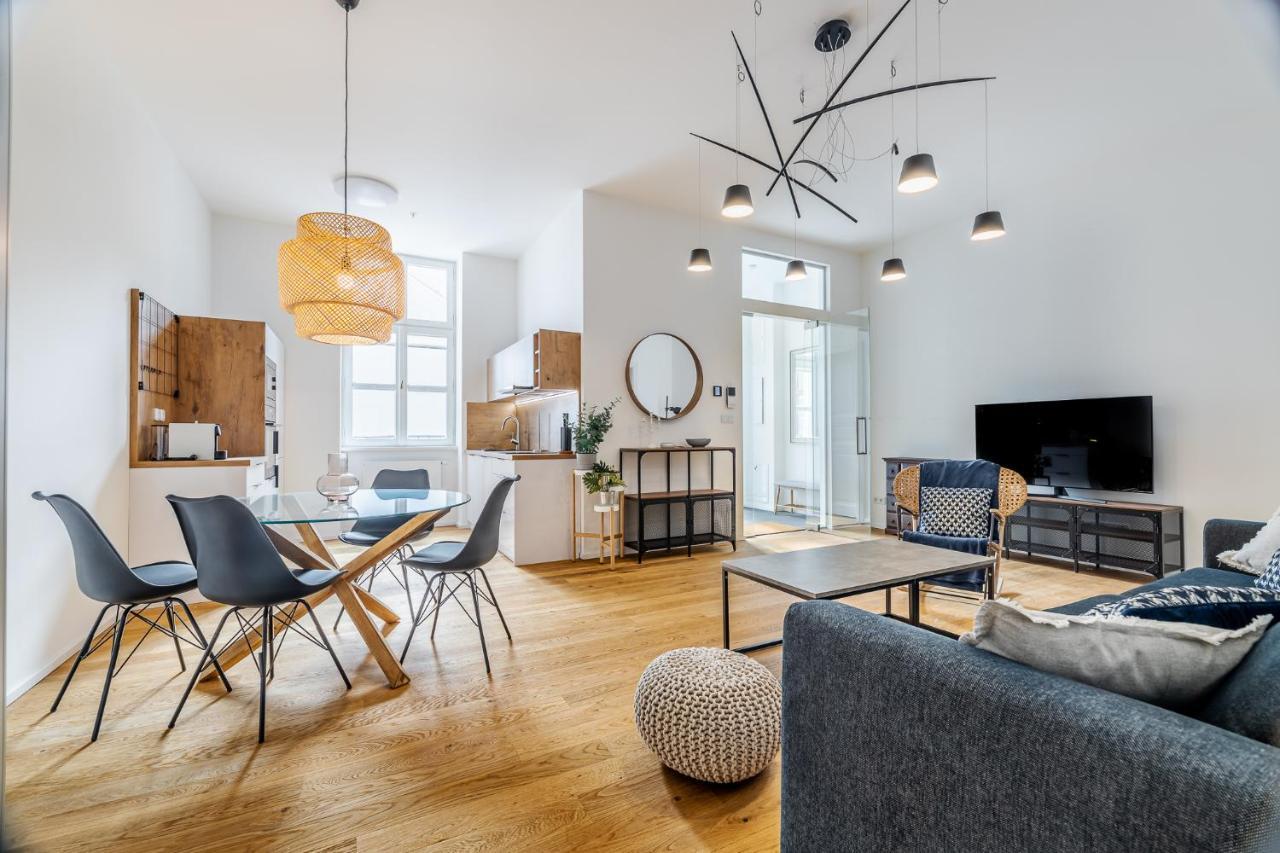 Elegant Apartments Located In The Centre Of Praag Buitenkant foto