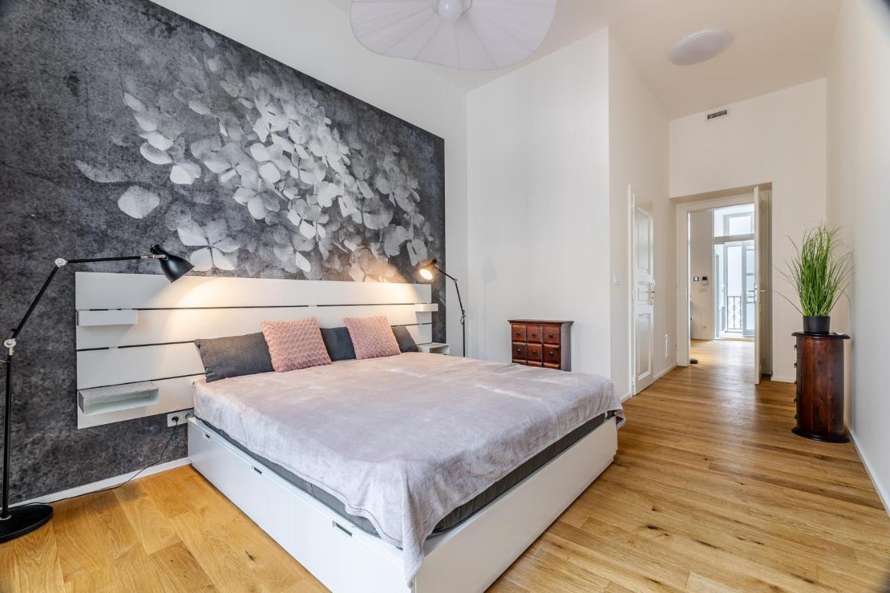 Elegant Apartments Located In The Centre Of Praag Buitenkant foto