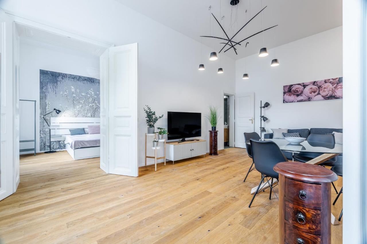 Elegant Apartments Located In The Centre Of Praag Buitenkant foto